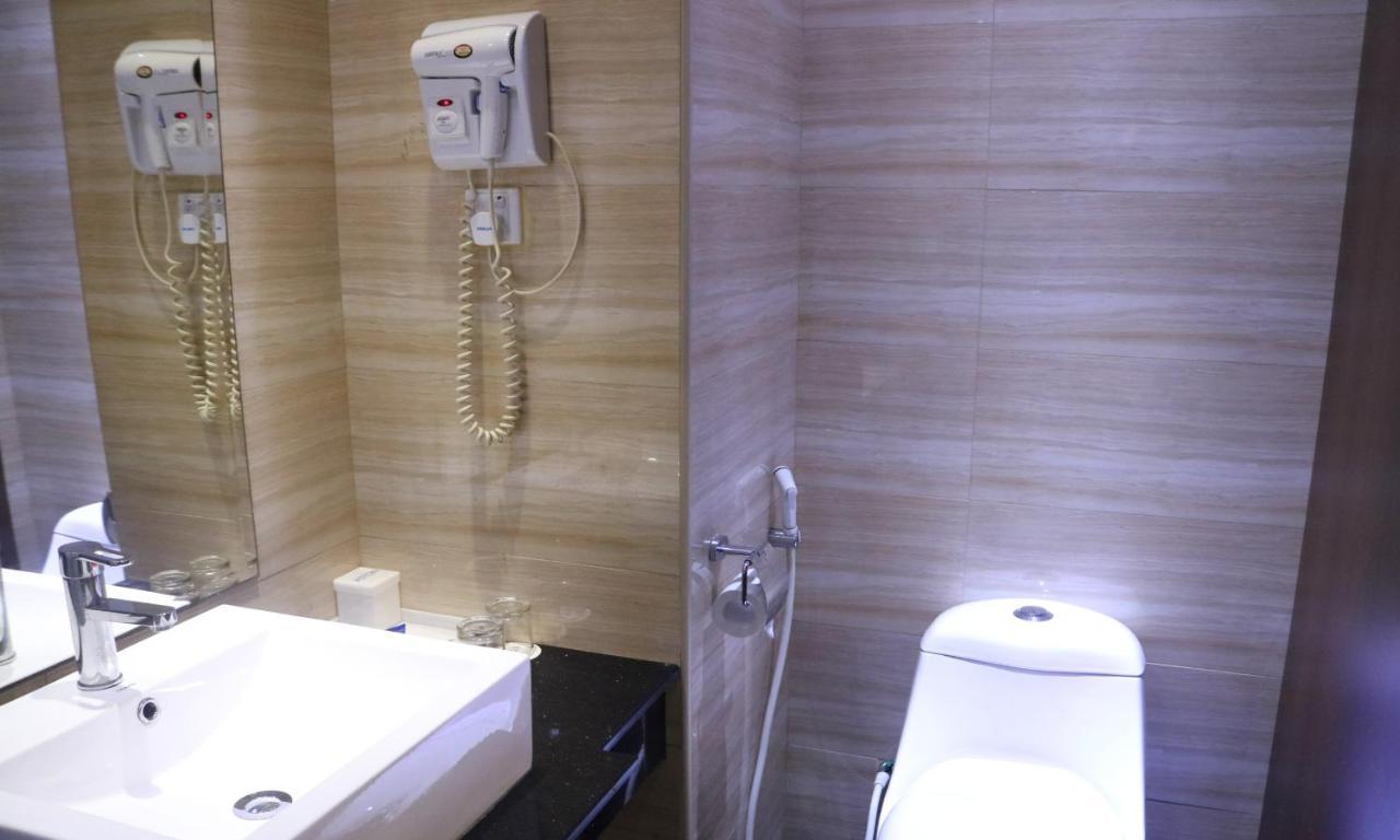 Aston Inn Gideon Batam Nagoya Luaran gambar